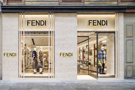 wie kann man bei fendi was online bestellen|fendi factory outlet online.